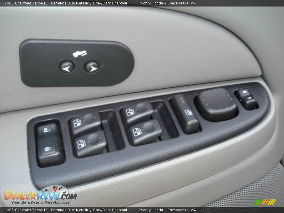 2005 Chevrolet Tahoe LS Bermuda Blue Metallic / Gray/Dark Charcoal Photo #14
