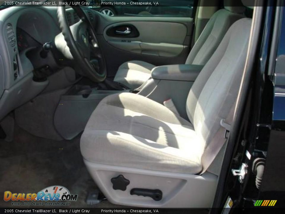 2005 Chevrolet TrailBlazer LS Black / Light Gray Photo #9