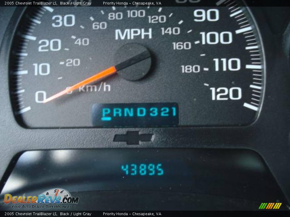 2005 Chevrolet TrailBlazer LS Black / Light Gray Photo #19