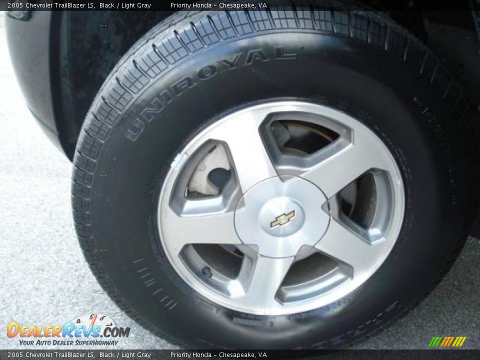 2005 Chevrolet TrailBlazer LS Black / Light Gray Photo #20