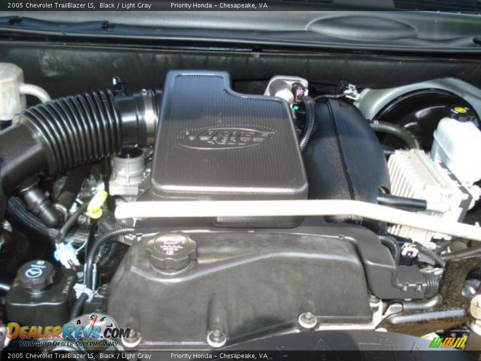 2005 Chevrolet TrailBlazer LS Black / Light Gray Photo #22