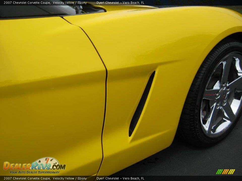 2007 Chevrolet Corvette Coupe Velocity Yellow / Ebony Photo #30