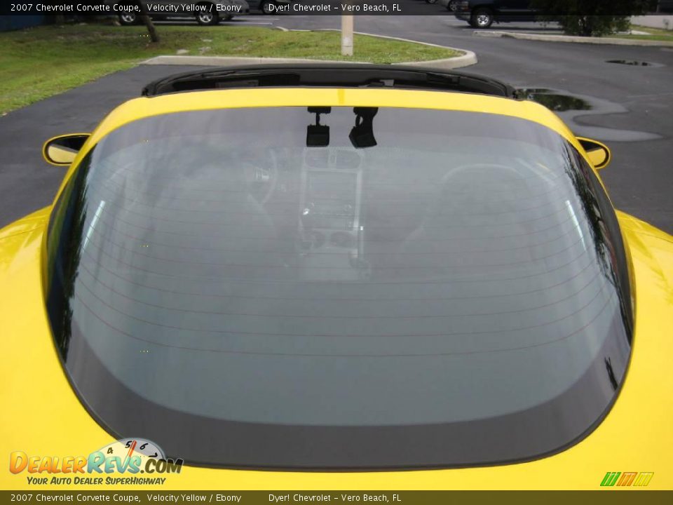 2007 Chevrolet Corvette Coupe Velocity Yellow / Ebony Photo #32