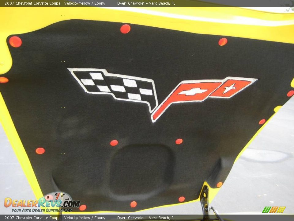 2007 Chevrolet Corvette Coupe Velocity Yellow / Ebony Photo #33