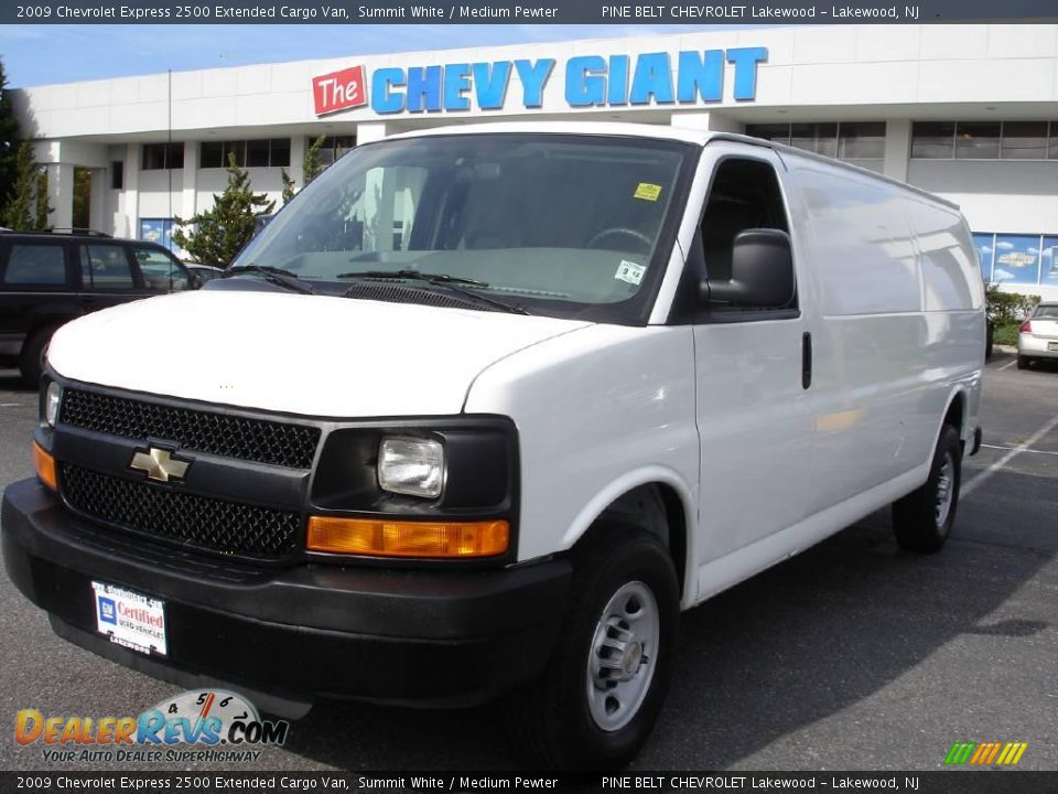2009 Chevrolet Express 2500 Extended Cargo Van Summit White / Medium Pewter Photo #1
