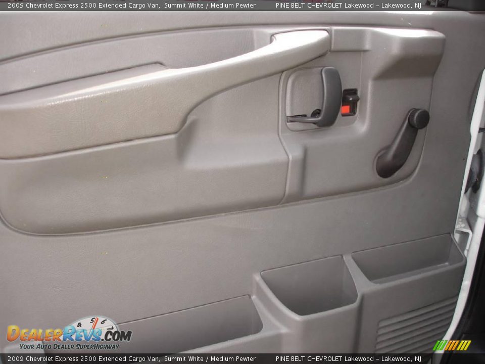 2009 Chevrolet Express 2500 Extended Cargo Van Summit White / Medium Pewter Photo #9