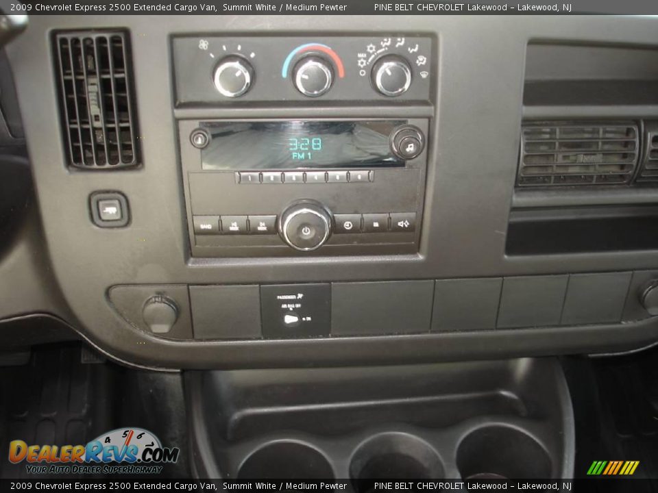 2009 Chevrolet Express 2500 Extended Cargo Van Summit White / Medium Pewter Photo #12