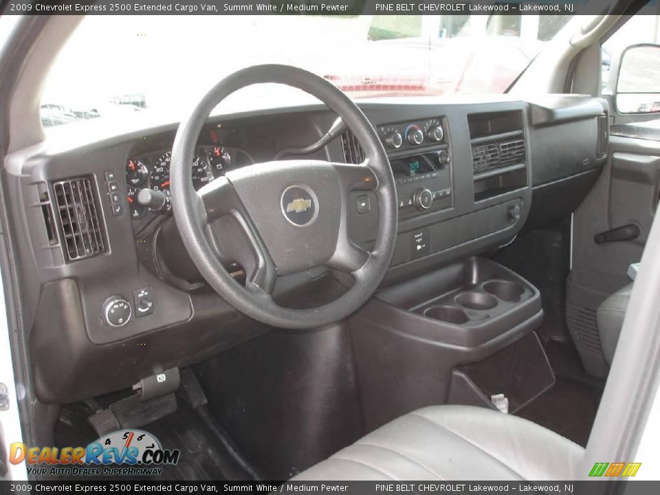 2009 Chevrolet Express 2500 Extended Cargo Van Summit White / Medium Pewter Photo #13