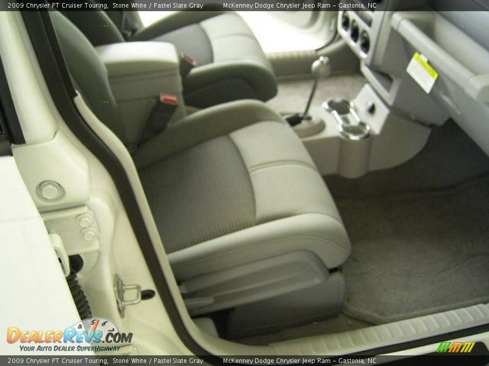2009 Chrysler PT Cruiser Touring Stone White / Pastel Slate Gray Photo #12