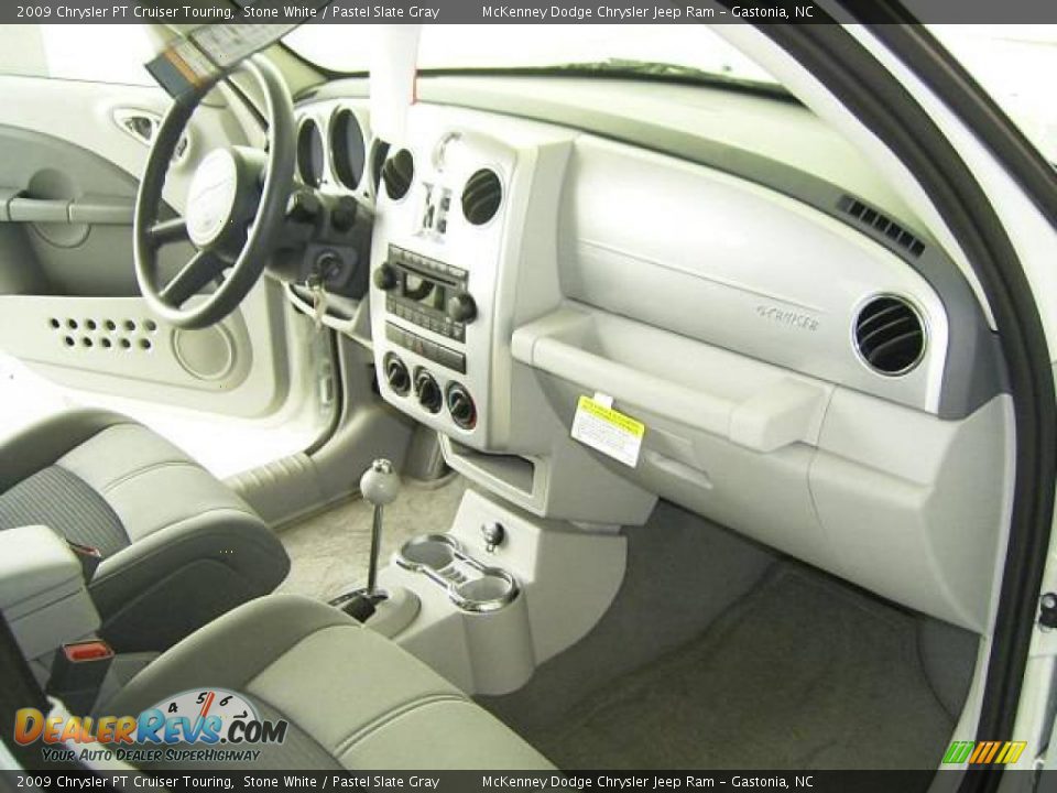 2009 Chrysler PT Cruiser Touring Stone White / Pastel Slate Gray Photo #13