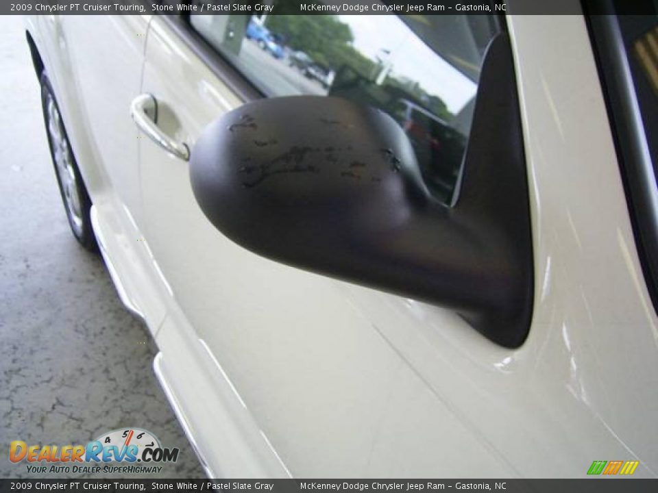 2009 Chrysler PT Cruiser Touring Stone White / Pastel Slate Gray Photo #16