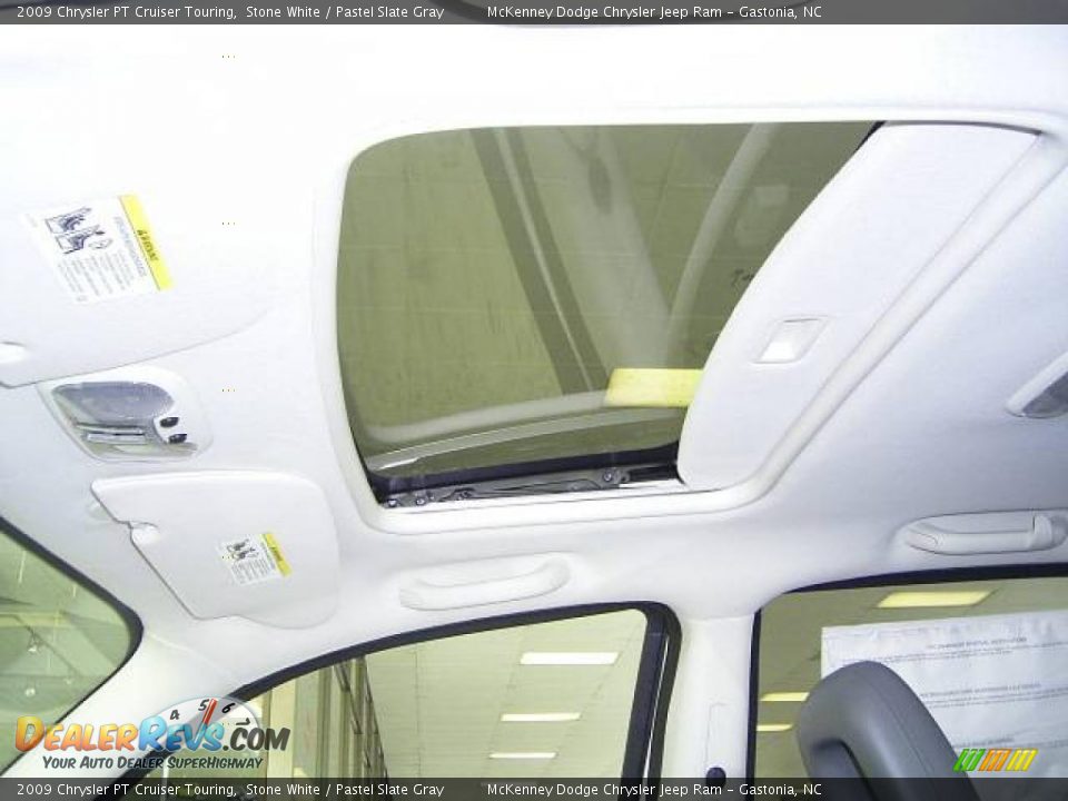 2009 Chrysler PT Cruiser Touring Stone White / Pastel Slate Gray Photo #20