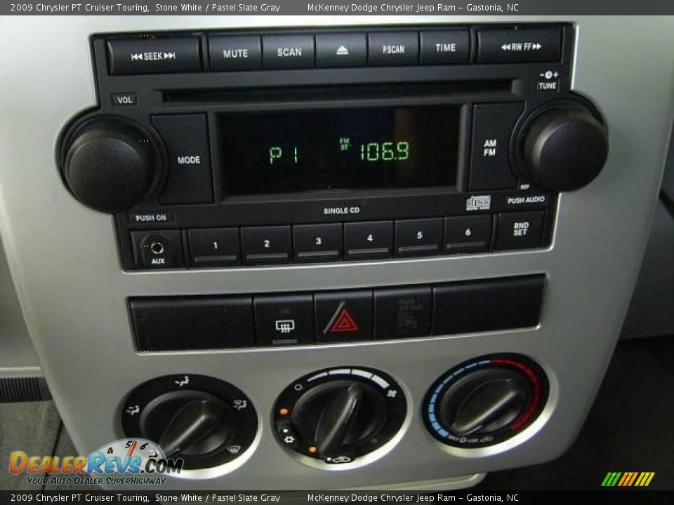 2009 Chrysler PT Cruiser Touring Stone White / Pastel Slate Gray Photo #22