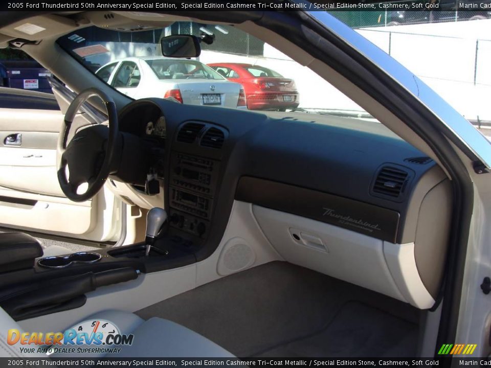 2005 Ford Thunderbird 50th Anniversary Special Edition Special Edition Cashmere Tri-Coat Metallic / Special Edition Stone, Cashmere, Soft Gold Photo #19
