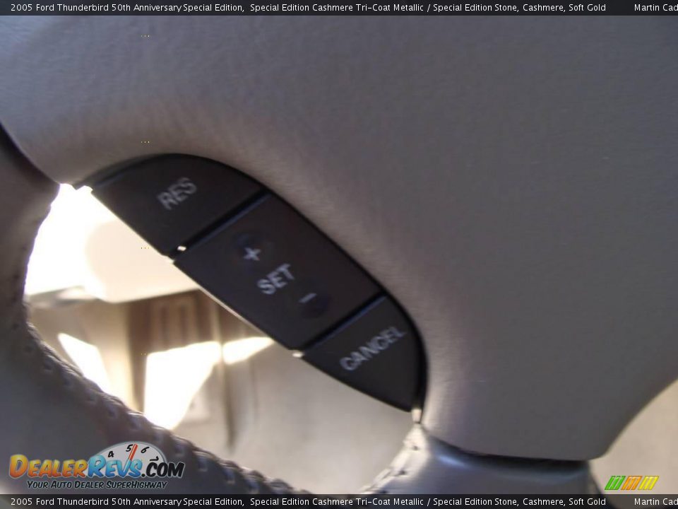 2005 Ford Thunderbird 50th Anniversary Special Edition Special Edition Cashmere Tri-Coat Metallic / Special Edition Stone, Cashmere, Soft Gold Photo #22