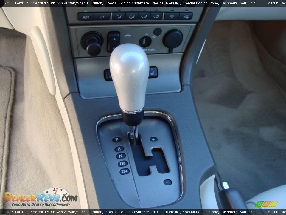 2005 Ford Thunderbird 50th Anniversary Special Edition Special Edition Cashmere Tri-Coat Metallic / Special Edition Stone, Cashmere, Soft Gold Photo #25