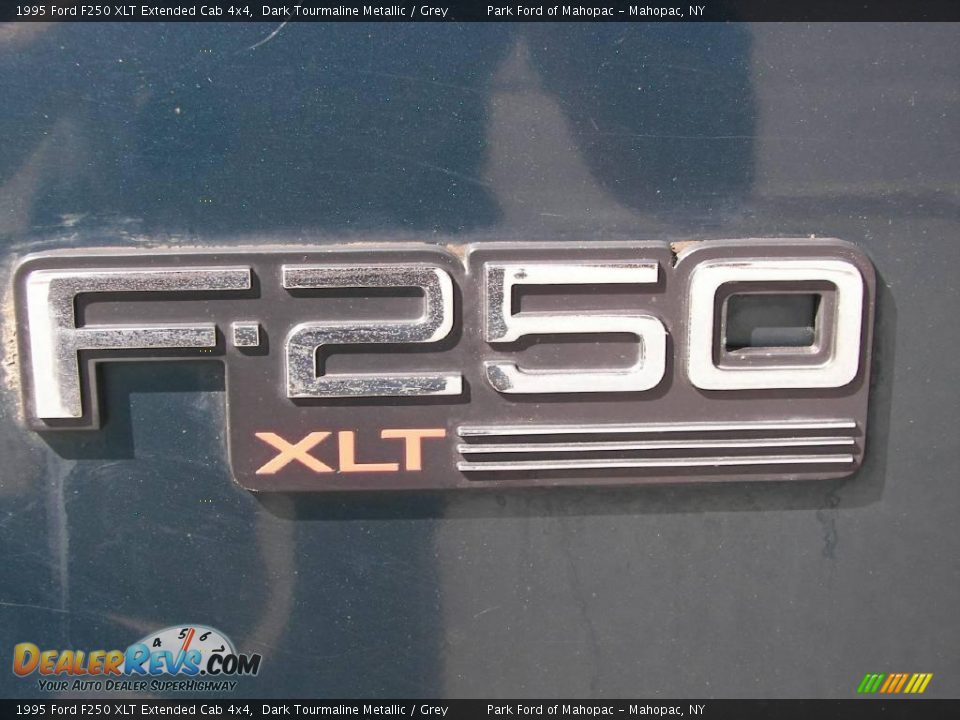 1995 Ford F250 XLT Extended Cab 4x4 Dark Tourmaline Metallic / Grey Photo #17