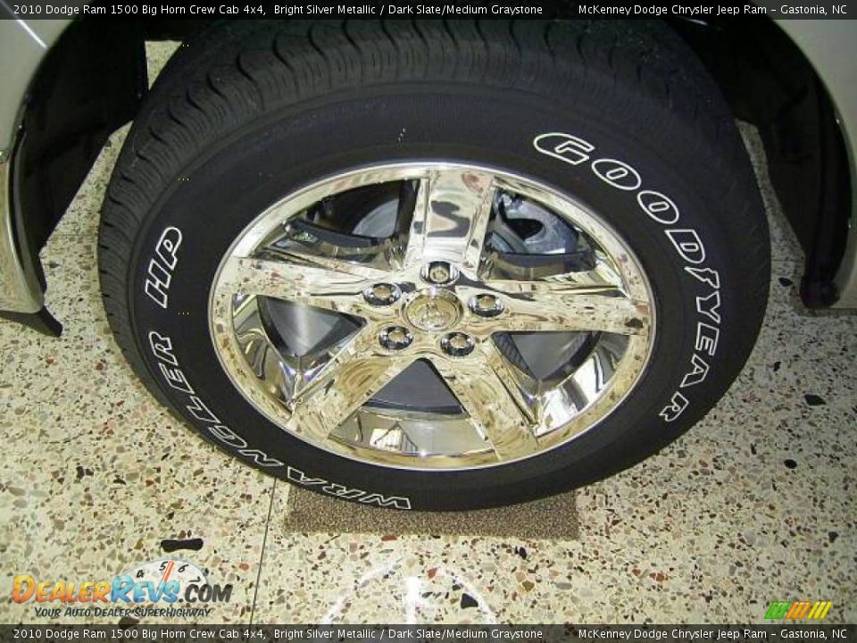 2010 Dodge Ram 1500 Big Horn Crew Cab 4x4 Bright Silver Metallic / Dark Slate/Medium Graystone Photo #23