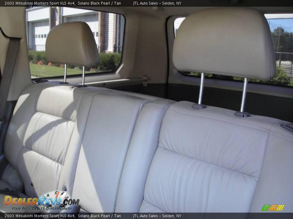 2003 Mitsubishi Montero Sport XLS 4x4 Solano Black Pearl / Tan Photo #12