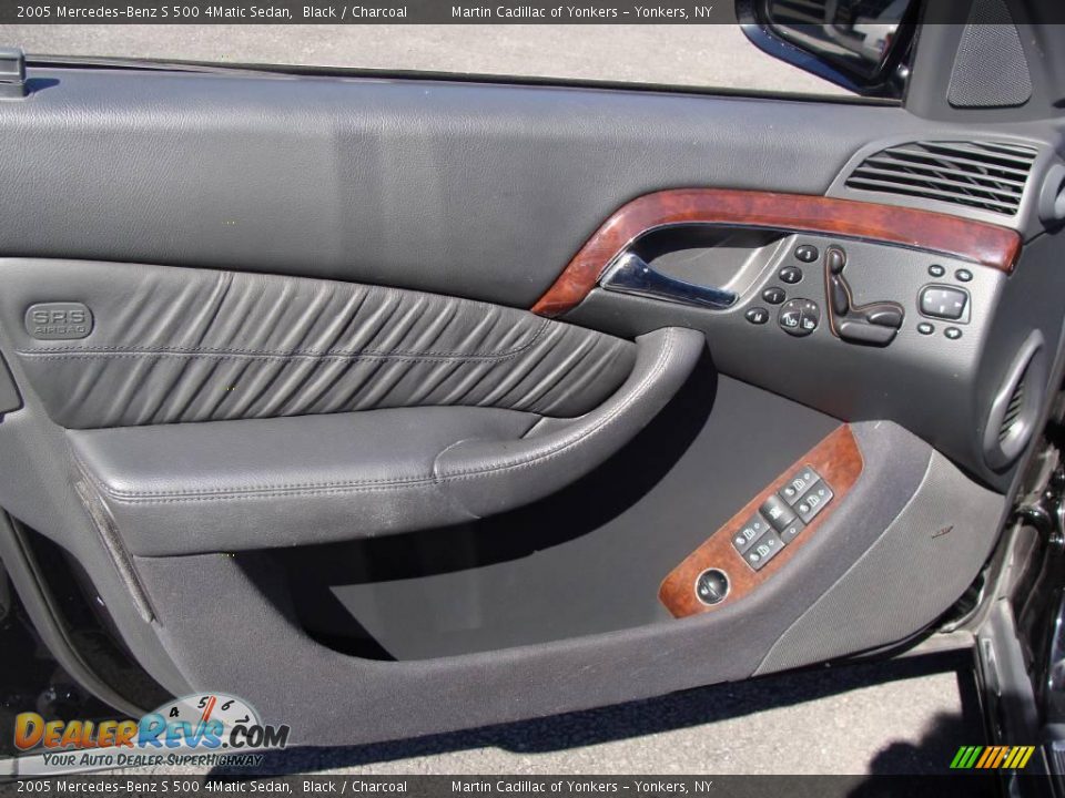 2005 Mercedes-Benz S 500 4Matic Sedan Black / Charcoal Photo #11