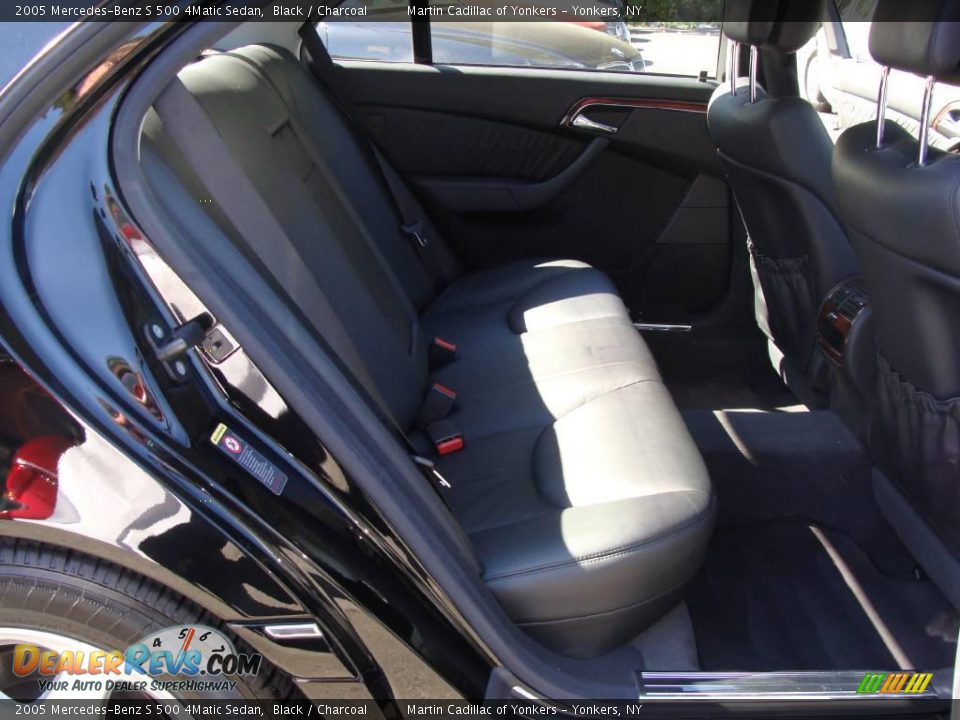 2005 Mercedes-Benz S 500 4Matic Sedan Black / Charcoal Photo #17
