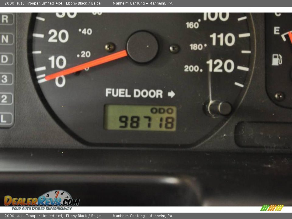2000 Isuzu Trooper Limited 4x4 Ebony Black / Beige Photo #10