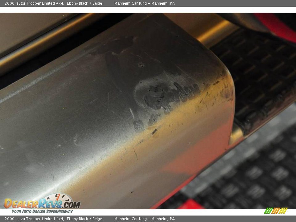 2000 Isuzu Trooper Limited 4x4 Ebony Black / Beige Photo #23