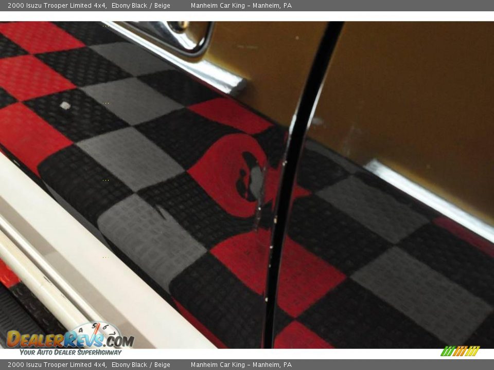 2000 Isuzu Trooper Limited 4x4 Ebony Black / Beige Photo #26