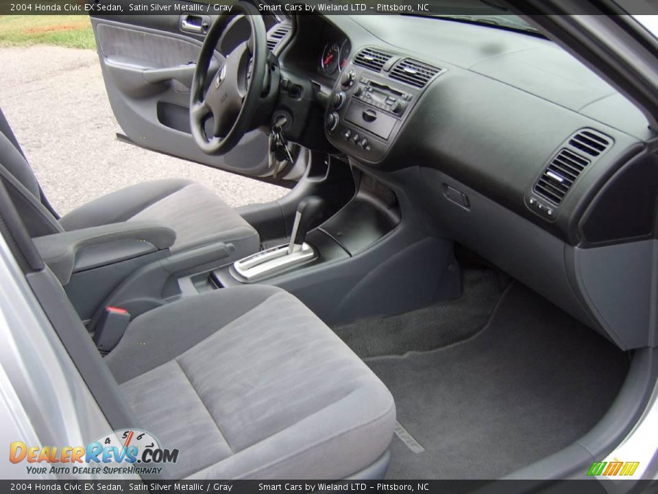 2004 Honda Civic EX Sedan Satin Silver Metallic / Gray Photo #18
