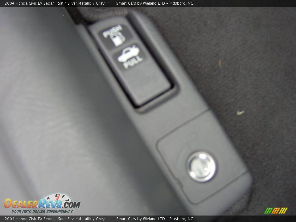 2004 Honda Civic EX Sedan Satin Silver Metallic / Gray Photo #24