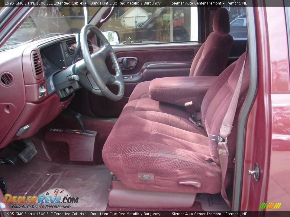 1995 GMC Sierra 1500 SLE Extended Cab 4x4 Dark Hunt Club Red Metallic / Burgundy Photo #2