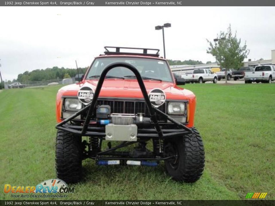 1992 Jeep Cherokee Sport 4x4 Orange/Black / Gray Photo #8