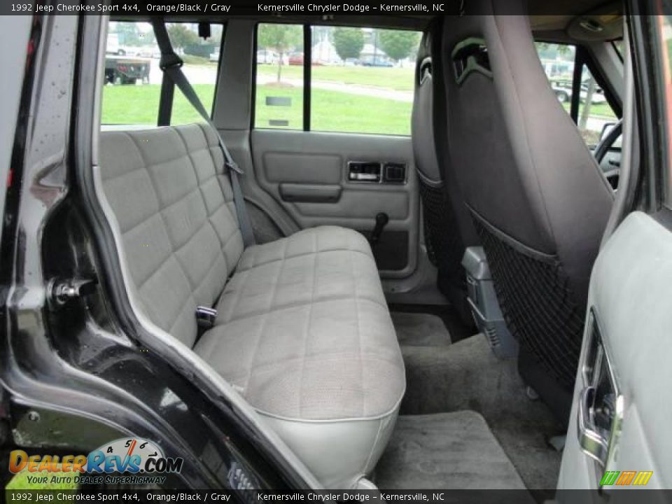 1992 Jeep Cherokee Sport 4x4 Orange/Black / Gray Photo #29