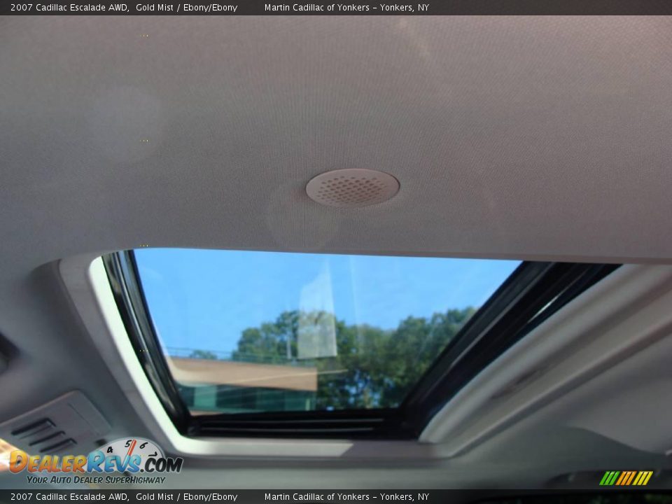 2007 Cadillac Escalade AWD Gold Mist / Ebony/Ebony Photo #12