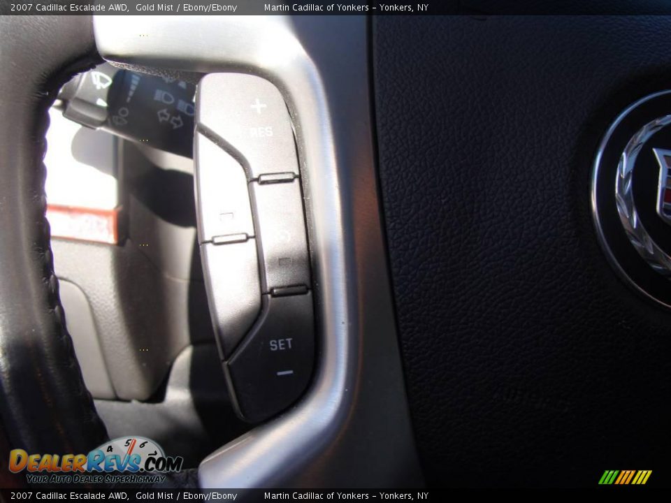 2007 Cadillac Escalade AWD Gold Mist / Ebony/Ebony Photo #23