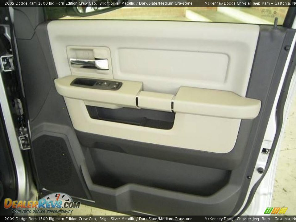 2009 Dodge Ram 1500 Big Horn Edition Crew Cab Bright Silver Metallic / Dark Slate/Medium Graystone Photo #14