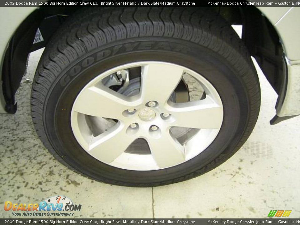 2009 Dodge Ram 1500 Big Horn Edition Crew Cab Bright Silver Metallic / Dark Slate/Medium Graystone Photo #15