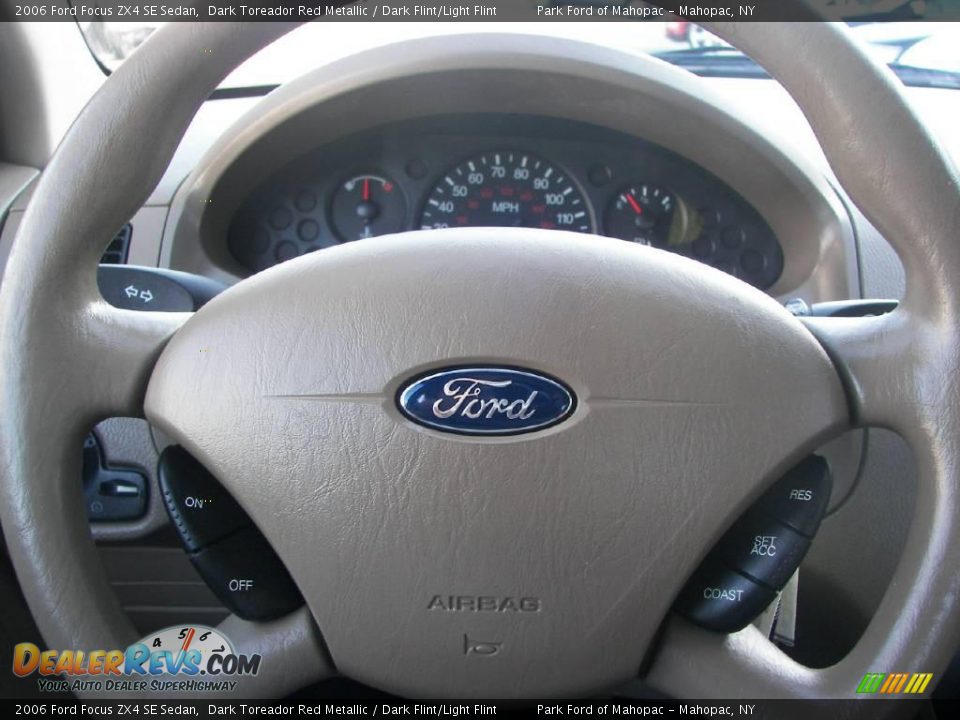 2006 Ford Focus ZX4 SE Sedan Dark Toreador Red Metallic / Dark Flint/Light Flint Photo #12