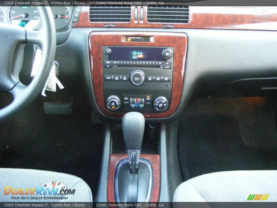 2009 Chevrolet Impala LT Victory Red / Ebony Photo #18