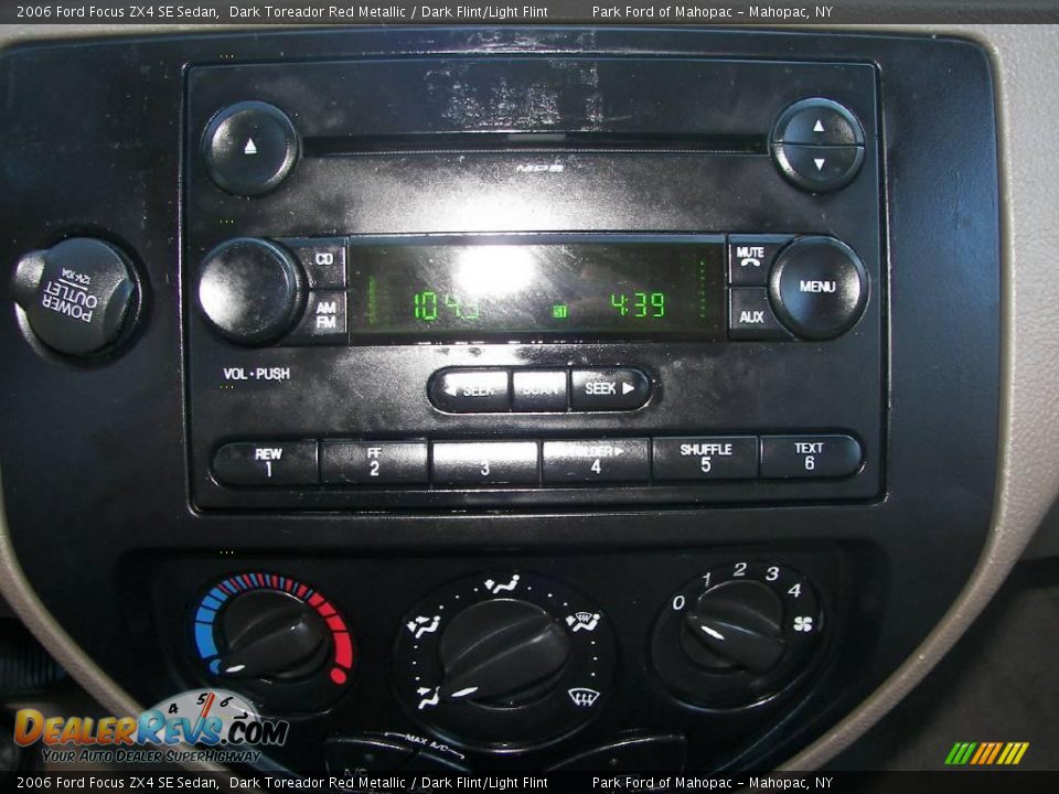 2006 Ford Focus ZX4 SE Sedan Dark Toreador Red Metallic / Dark Flint/Light Flint Photo #14