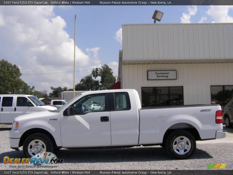 2007 Ford F150 STX SuperCab Oxford White / Medium Flint Photo #2
