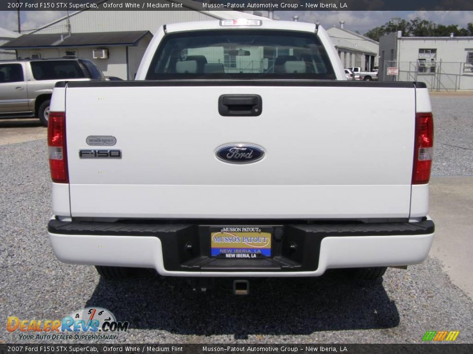 2007 Ford F150 STX SuperCab Oxford White / Medium Flint Photo #4