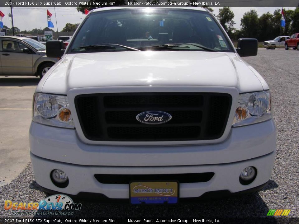 2007 Ford F150 STX SuperCab Oxford White / Medium Flint Photo #8