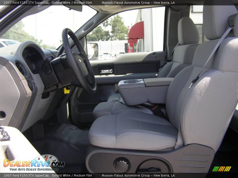 2007 Ford F150 STX SuperCab Oxford White / Medium Flint Photo #9