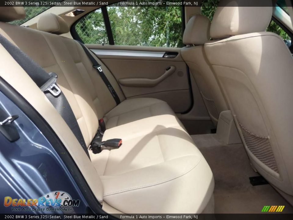 2002 BMW 3 Series 325i Sedan Steel Blue Metallic / Sand Photo #17