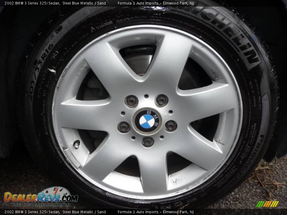 2002 BMW 3 Series 325i Sedan Steel Blue Metallic / Sand Photo #25