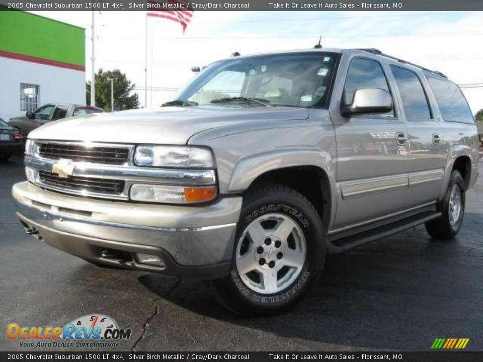 2005 Chevrolet Suburban 1500 LT 4x4 Silver Birch Metallic / Gray/Dark Charcoal Photo #1
