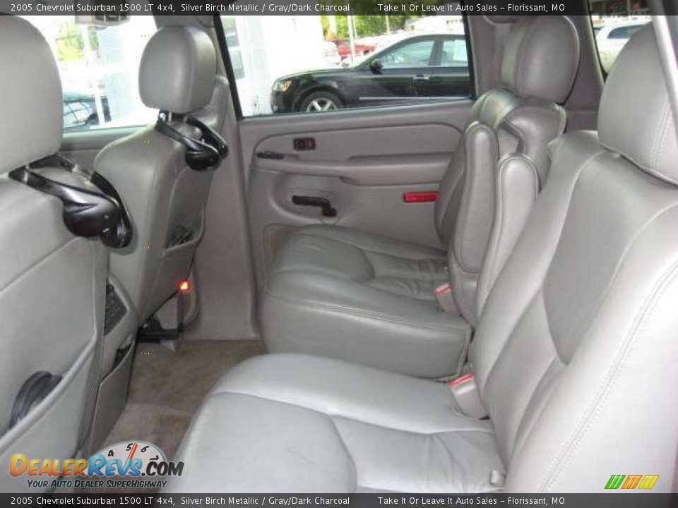 2005 Chevrolet Suburban 1500 LT 4x4 Silver Birch Metallic / Gray/Dark Charcoal Photo #4
