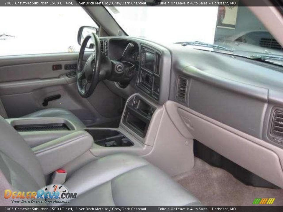 2005 Chevrolet Suburban 1500 LT 4x4 Silver Birch Metallic / Gray/Dark Charcoal Photo #11