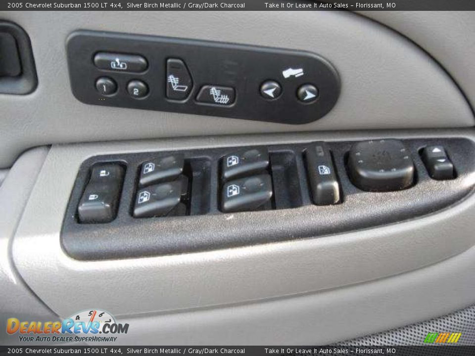 2005 Chevrolet Suburban 1500 LT 4x4 Silver Birch Metallic / Gray/Dark Charcoal Photo #13